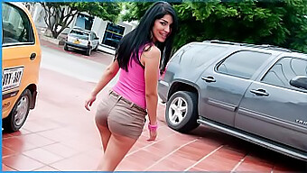 Las Curvas Y El Big Booty De Mariana Ocupan Un Lugar Central En Este Sensual Video..