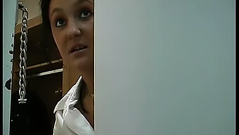 Deutsches Girl Gibt Im Hotel Einen Schlampigen Blowjob