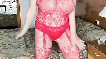 Payudara Besar Milf Pirang Mariaold Melonjak Dalam Bodystocking