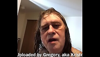 Gregory Lewis Glumi U Flutu-Tematskom Videu Na Xvideos-U