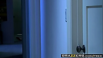 Lela Star And Johnny Sins In A Steamy Session On Brazzers