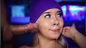 ¡esta Latina Adorable Recibe Una Corrida Facial Y Continúa Haciendo Una Garganta Profunda! ¡no Te Pierdas Esta Escena Caliente!