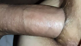 বড় লিঙ্গ দিয়ে স্ত্রীর কঠোর গুদ চুদার Pov ভিডিও