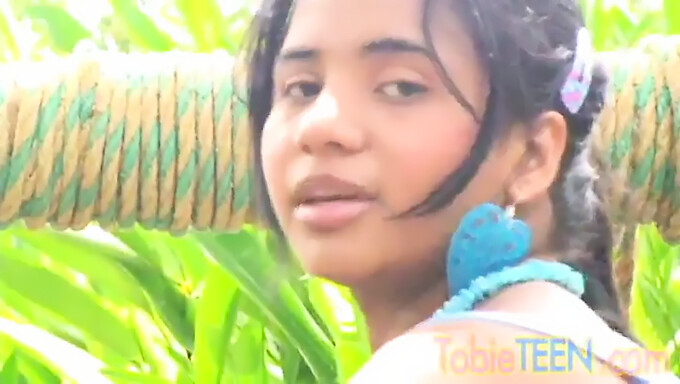 Tobie Teen'S Outdoor Solo Performance Of Petite Latina Beauty