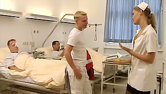 Vintage Porno: Klasický Orální Sex A Výstřik