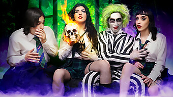 Beetlejuice Témájú Pornóparódia Nagyfelbontású Videóval És Négyes Akcióval