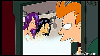 Trio Cu Desene Animate Și Personaje Futurama Sub Duș